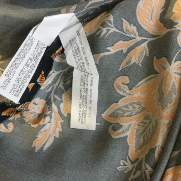 Zara Flutter Sleeve Wrap Dress - Picture 8 of 9